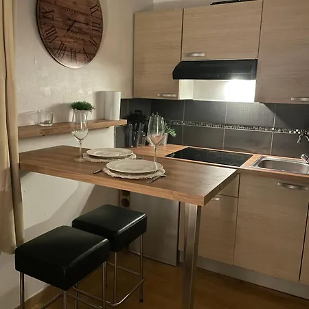 Privatif Cozy Euratechnologies Homestay *